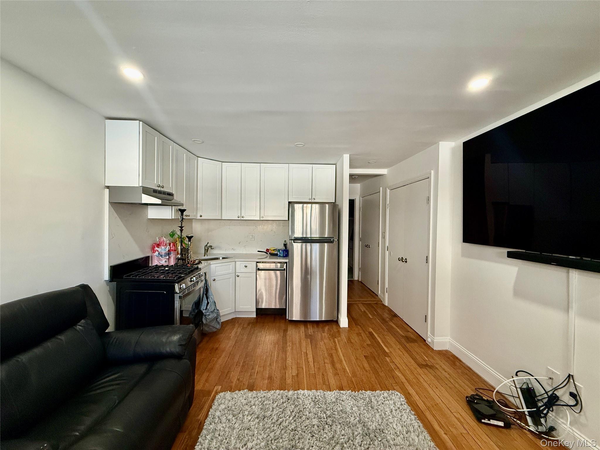 #3 photo, 765 Shore Road, מחוז נסאו Long Beach , NY 11561