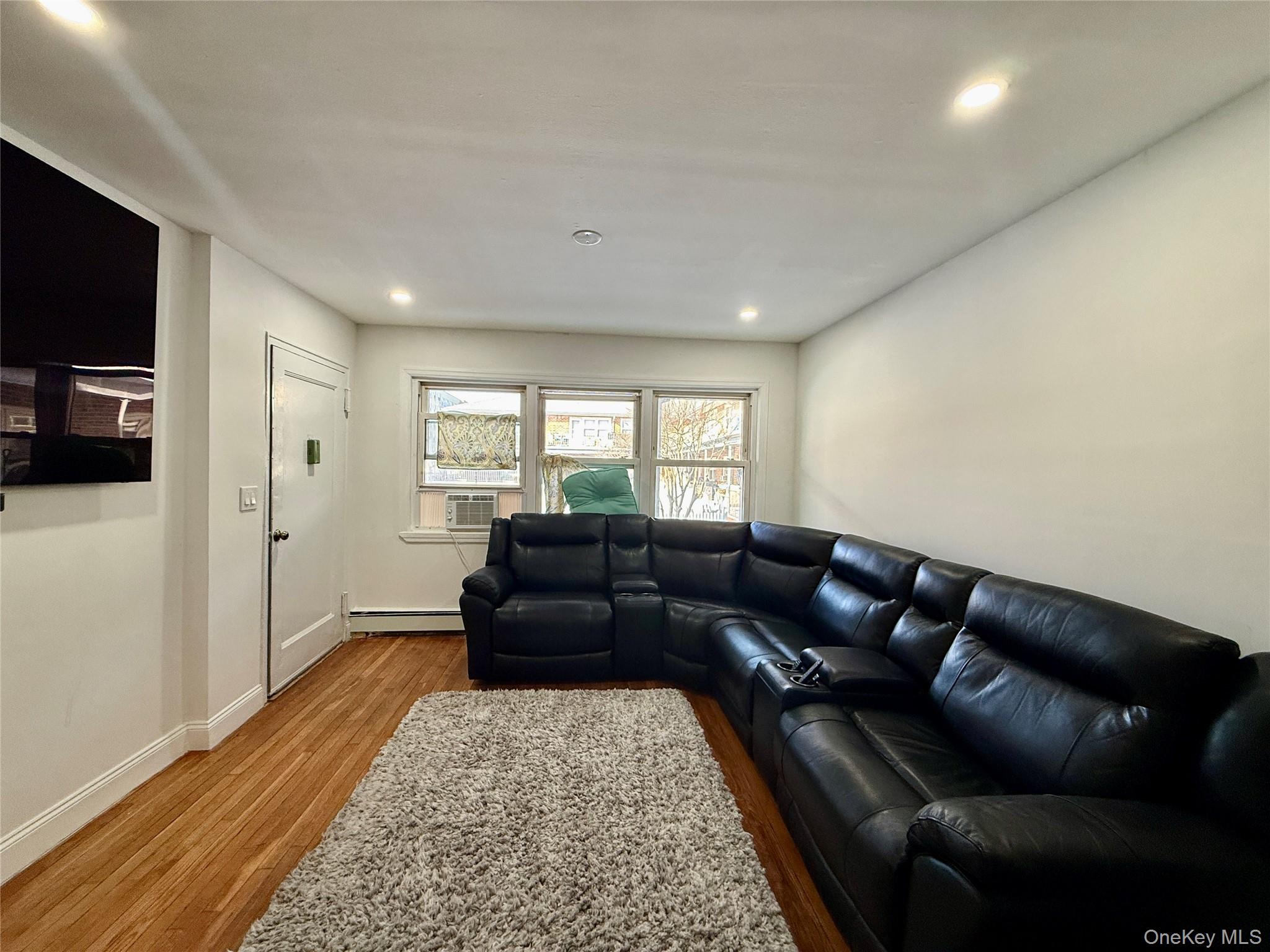 #4 photo, 765 Shore Road, מחוז נסאו Long Beach , NY 11561