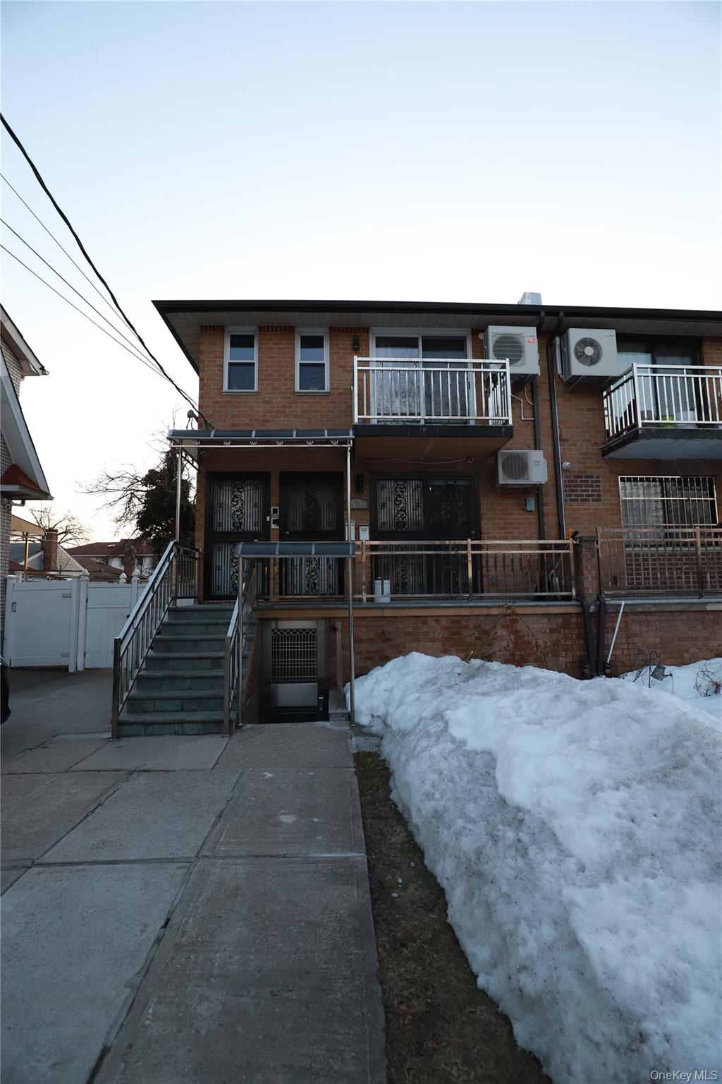 #1 photo, 45-36 204th Street, Bayside , NY 11361