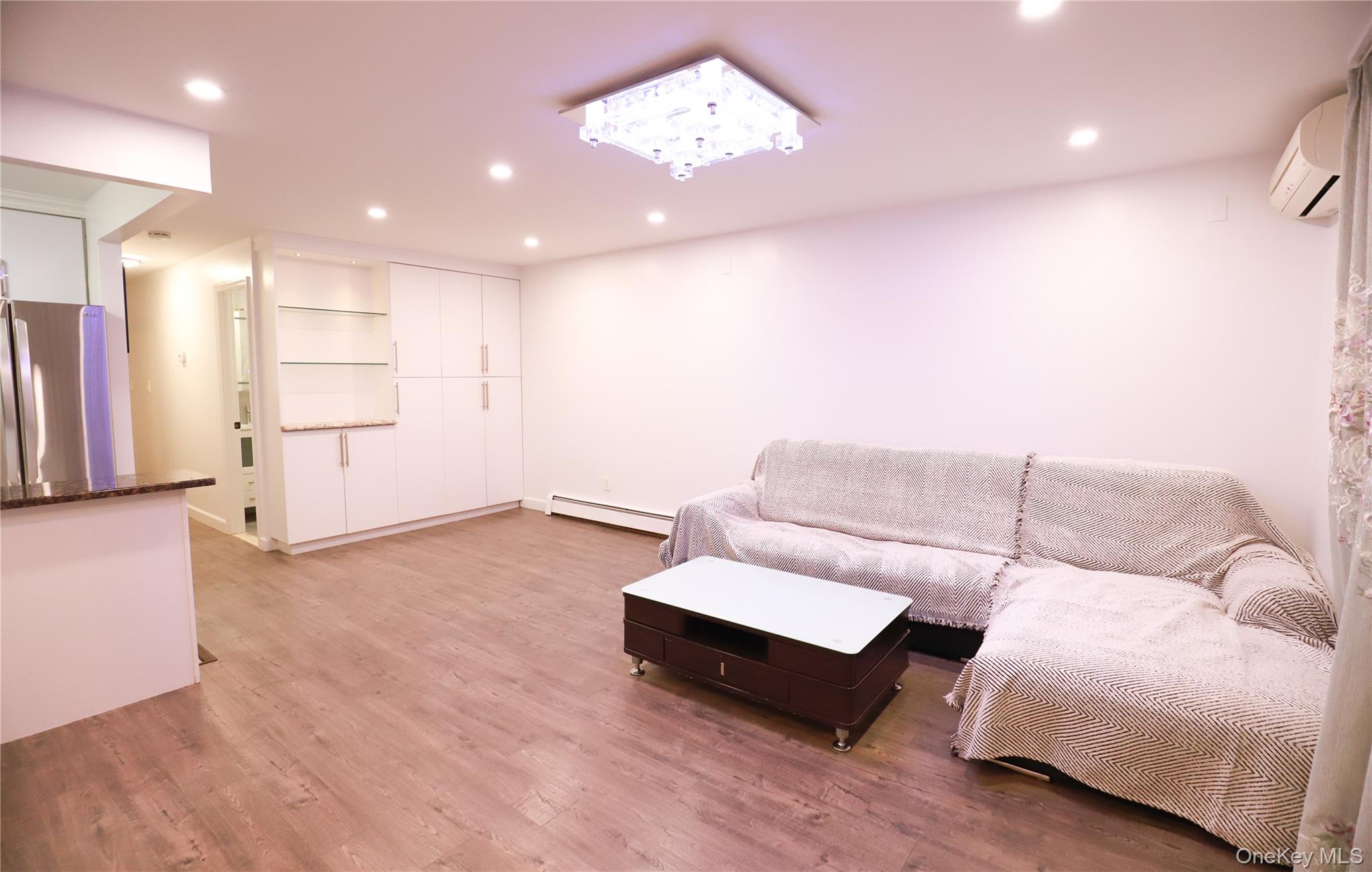 #5 photo, 45-36 204th Street, Bayside , NY 11361