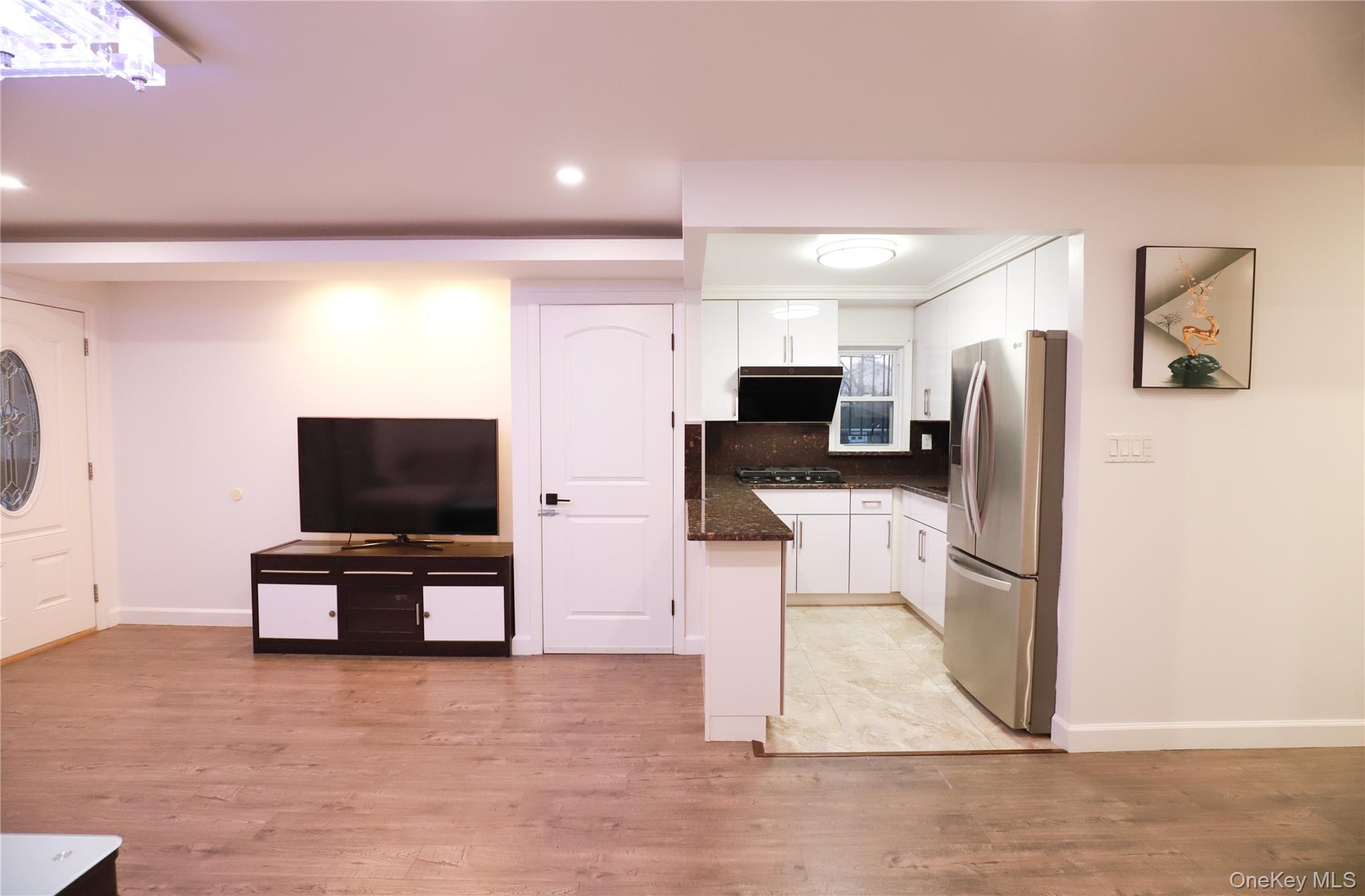 #6 photo, 45-36 204th Street, Bayside , NY 11361