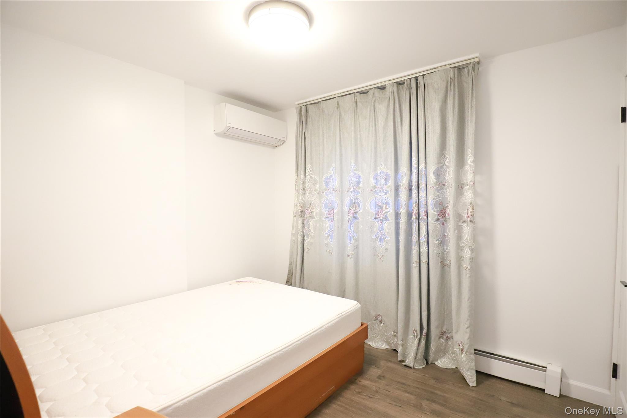 #9 photo, 45-36 204th Street, Bayside , NY 11361