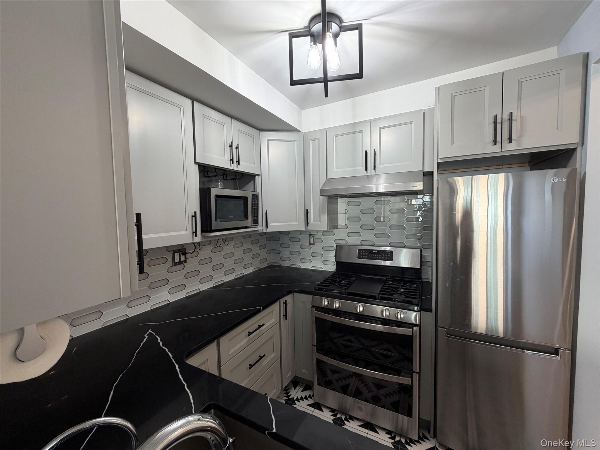 #9 photo, 4-74 48th Avenue, কুইন্‌স Long Island City , NY 11109