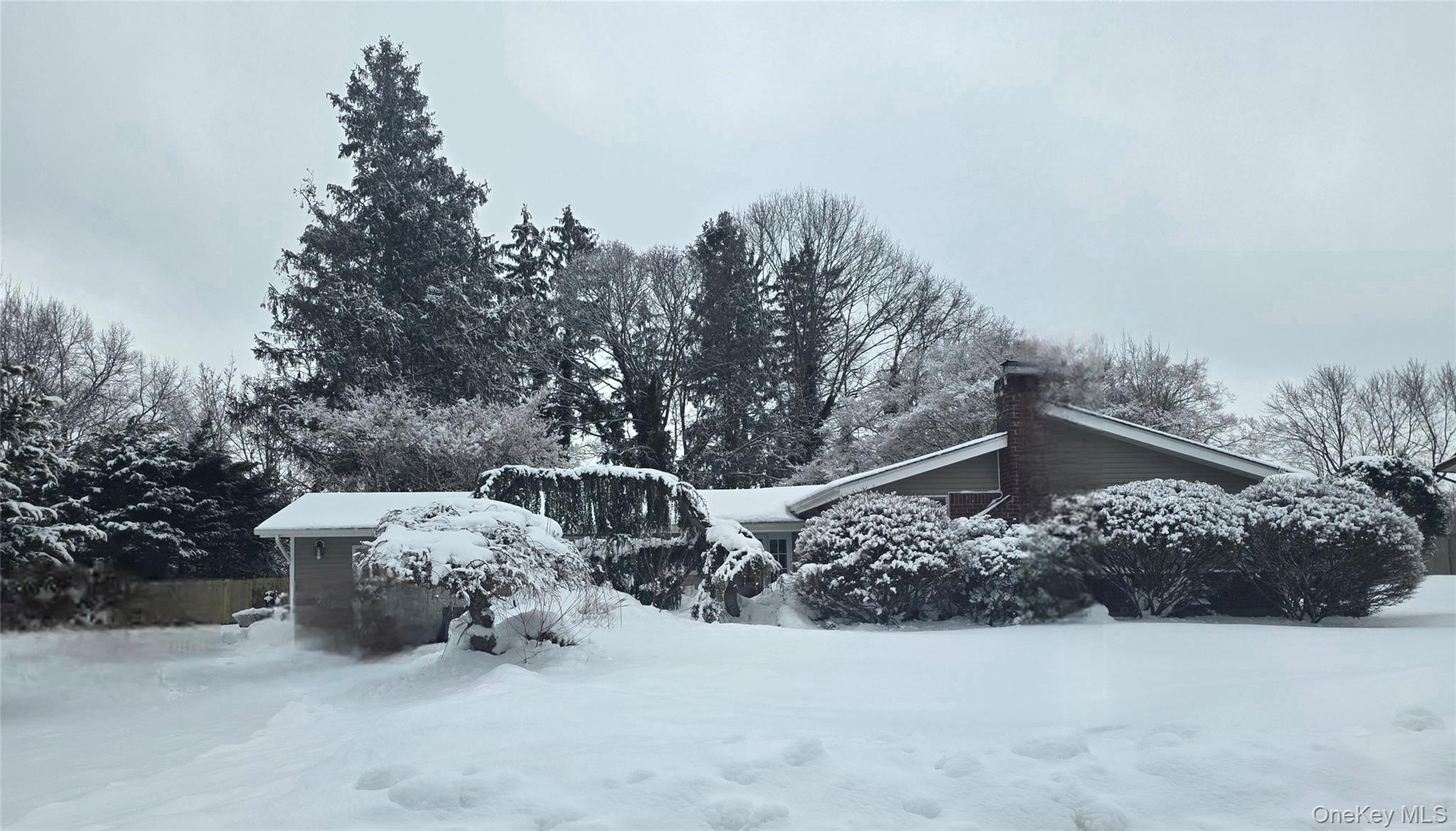 #2 photo, 25 Fuller Street, 롱 아일랜드 Dix Hills , NY 11746