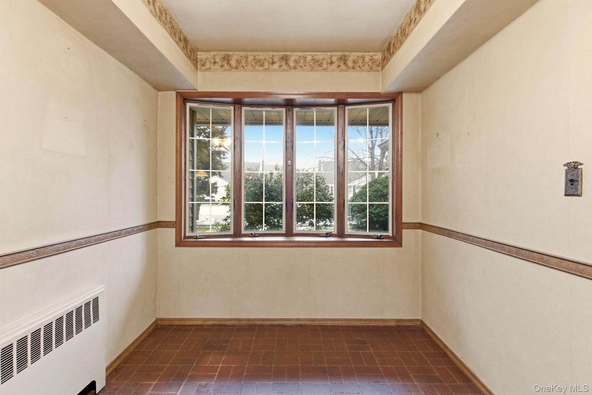 #10 photo, 208 Weyford Terrace, Garden City , NY 11530