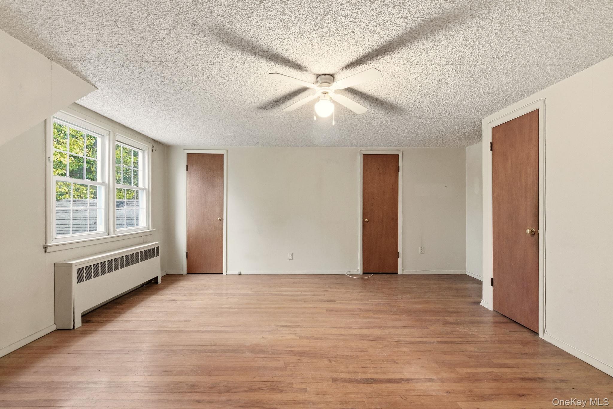 #18 photo, 208 Weyford Terrace, Garden City , NY 11530