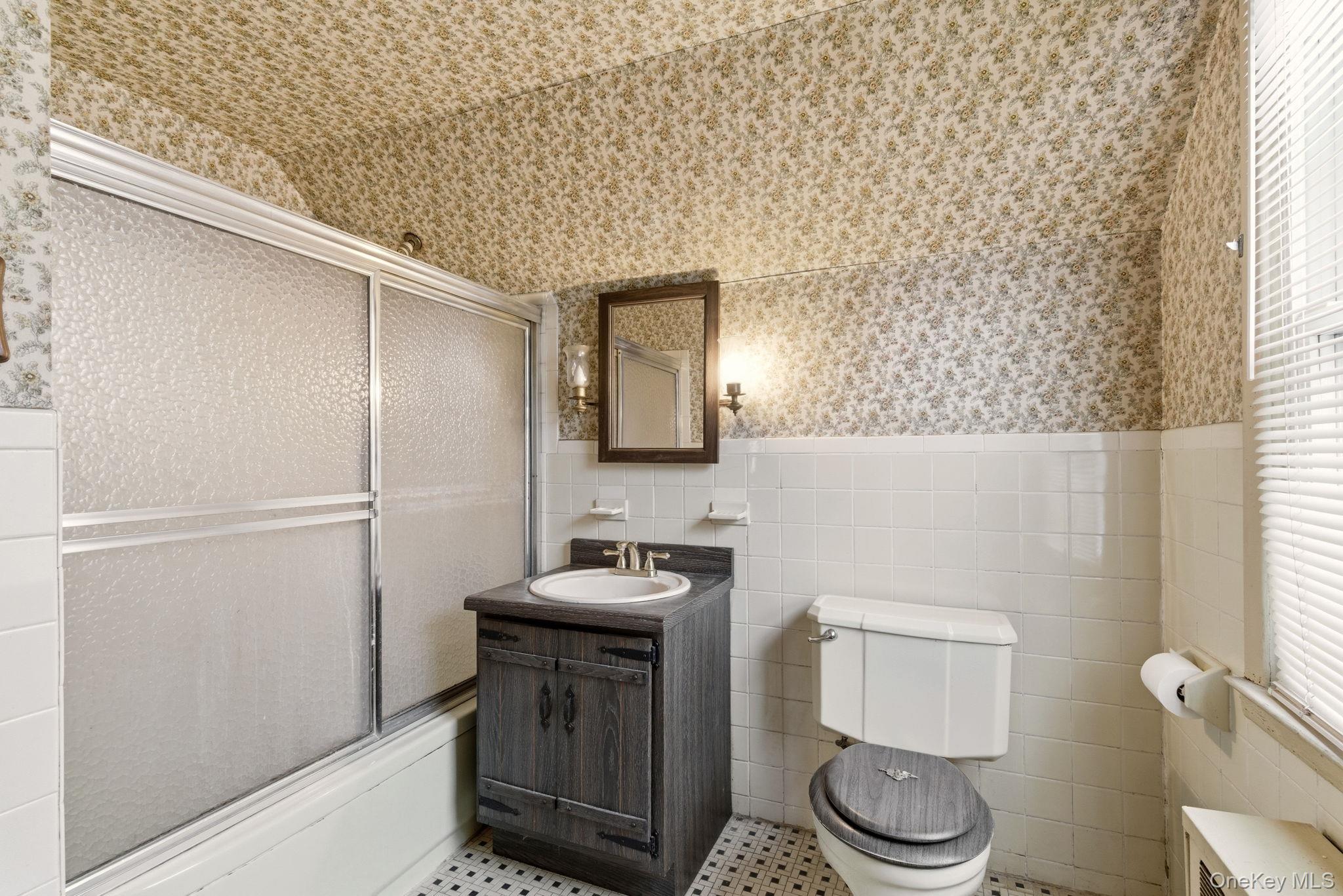 #20 photo, 208 Weyford Terrace, Garden City , NY 11530