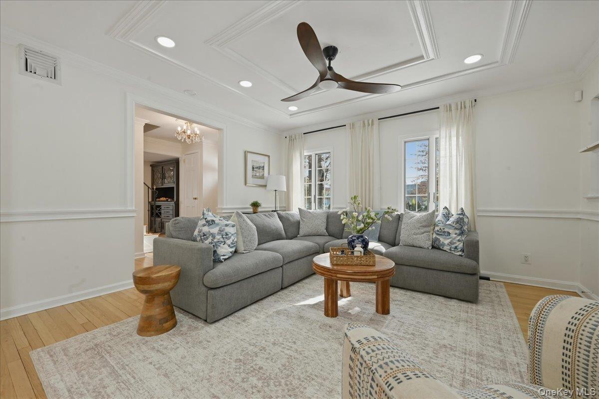 #4 photo, 210 Clinton Road, নাসাউ কাউন্টি Garden City , NY 11530