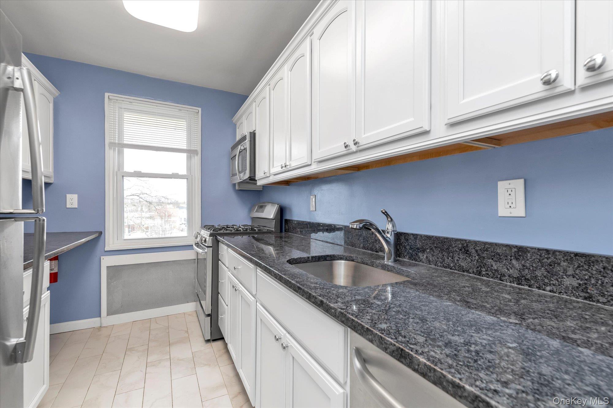 #15 photo, 490 Atlantic Avenue, East Rockaway , NY 11518