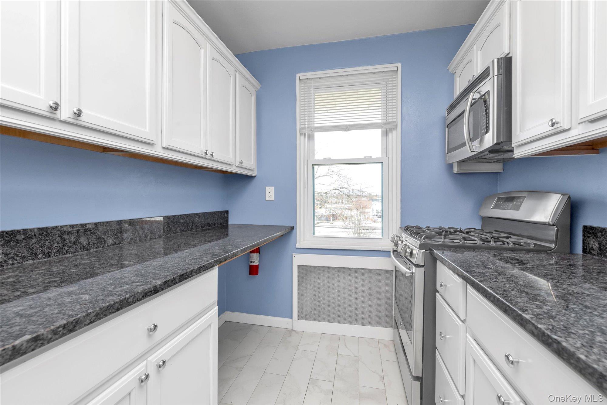 #16 photo, 490 Atlantic Avenue, East Rockaway , NY 11518