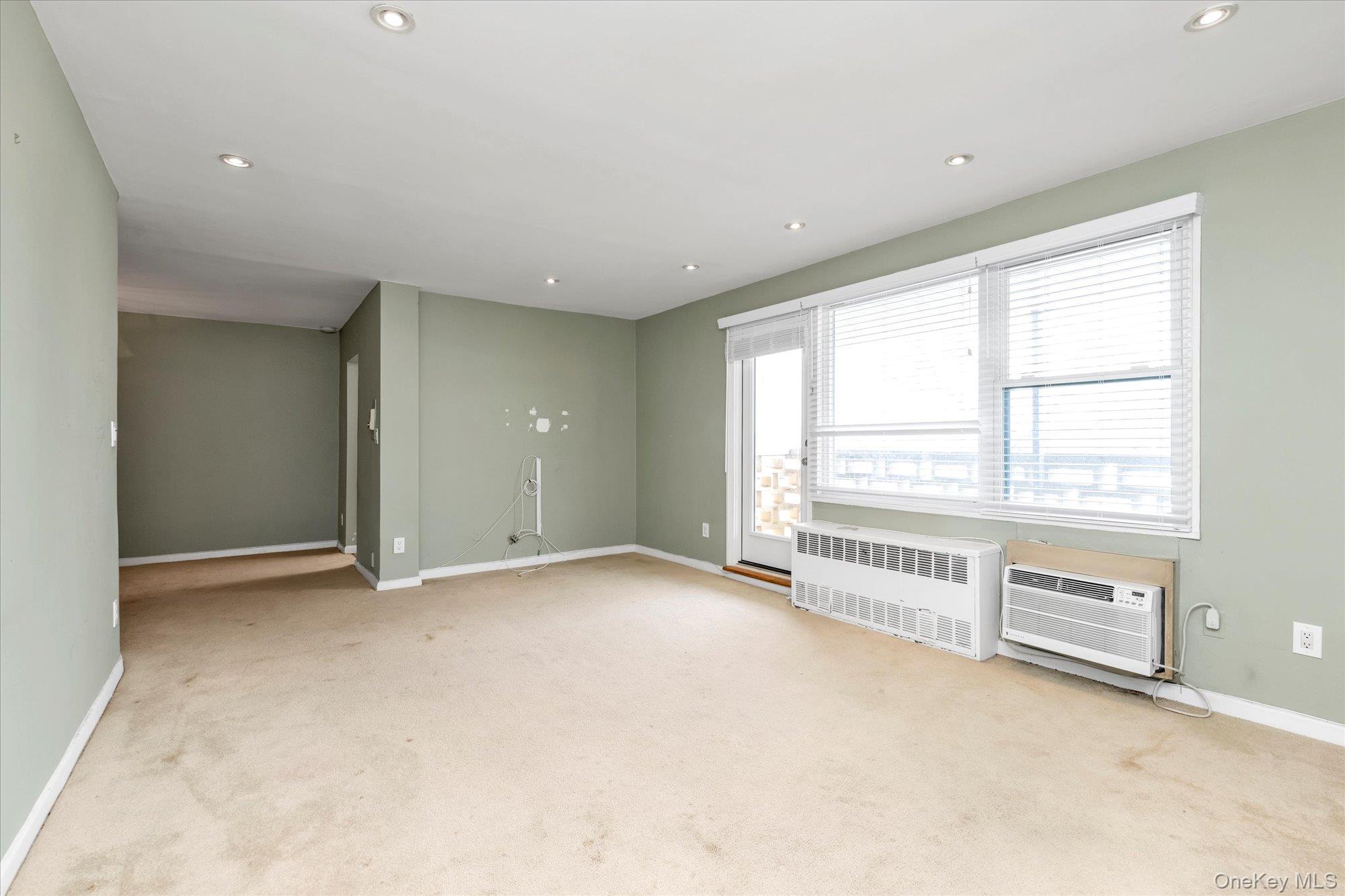 #9 photo, 490 Atlantic Avenue, East Rockaway , NY 11518