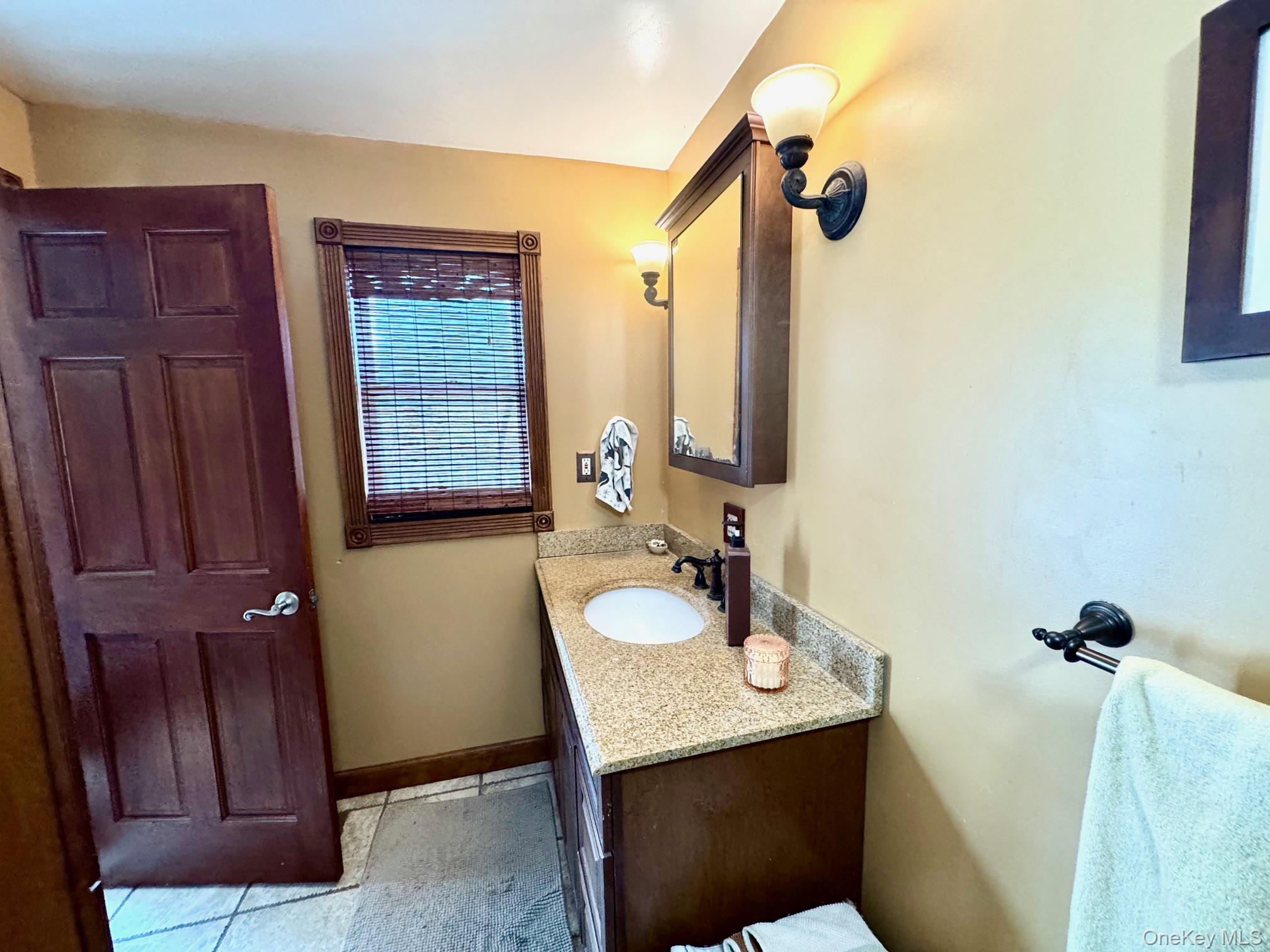 #12 photo, 21 Cherry Street, 東長島 East Northport , NY 11731