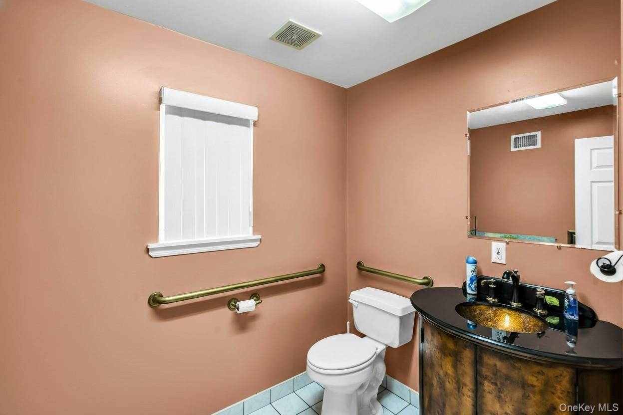 #10 photo, 127 N Ocean Avenue, Patchogue , NY 11772