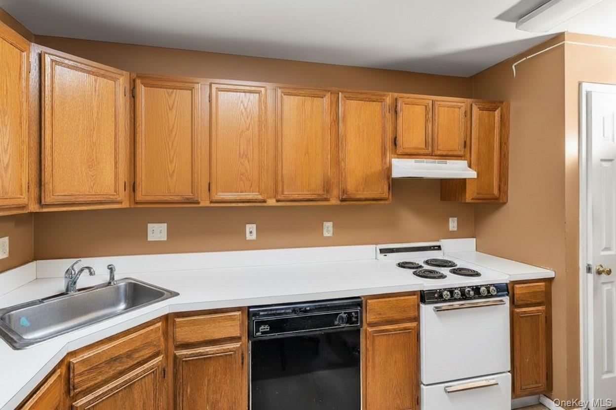 #12 photo, 127 N Ocean Avenue, Patchogue , NY 11772