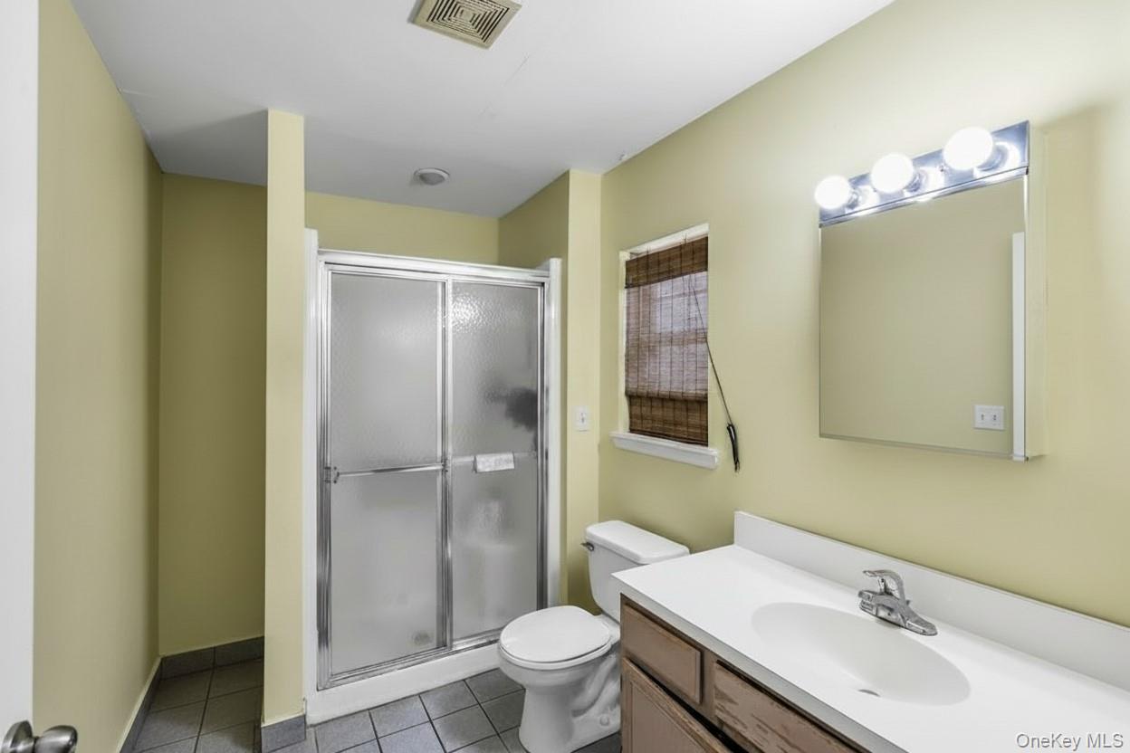 #15 photo, 127 N Ocean Avenue, Patchogue , NY 11772