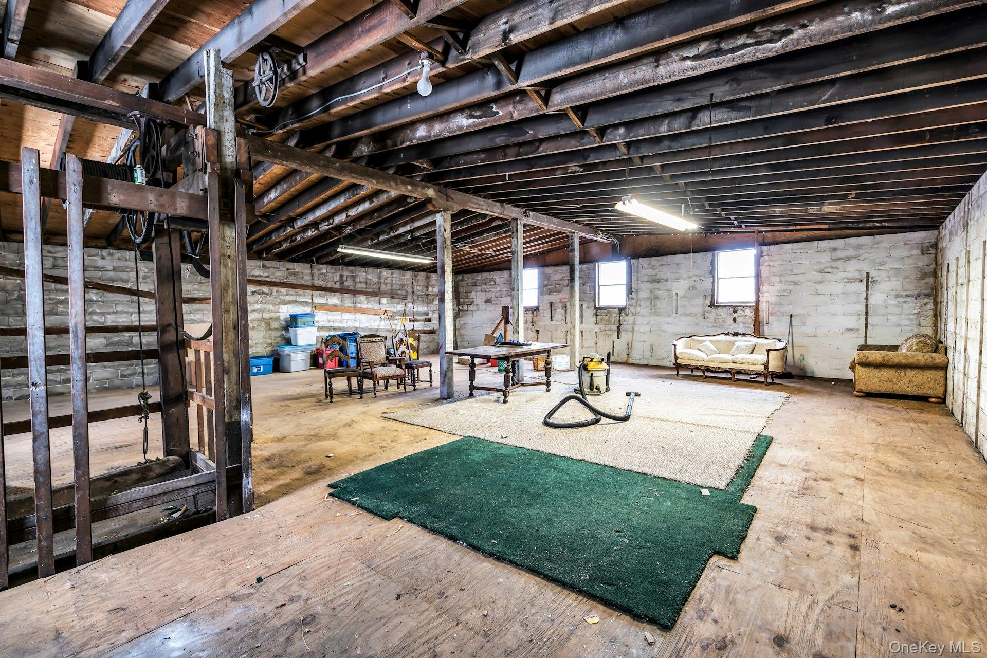 #19 photo, 127 N Ocean Avenue, Patchogue , NY 11772