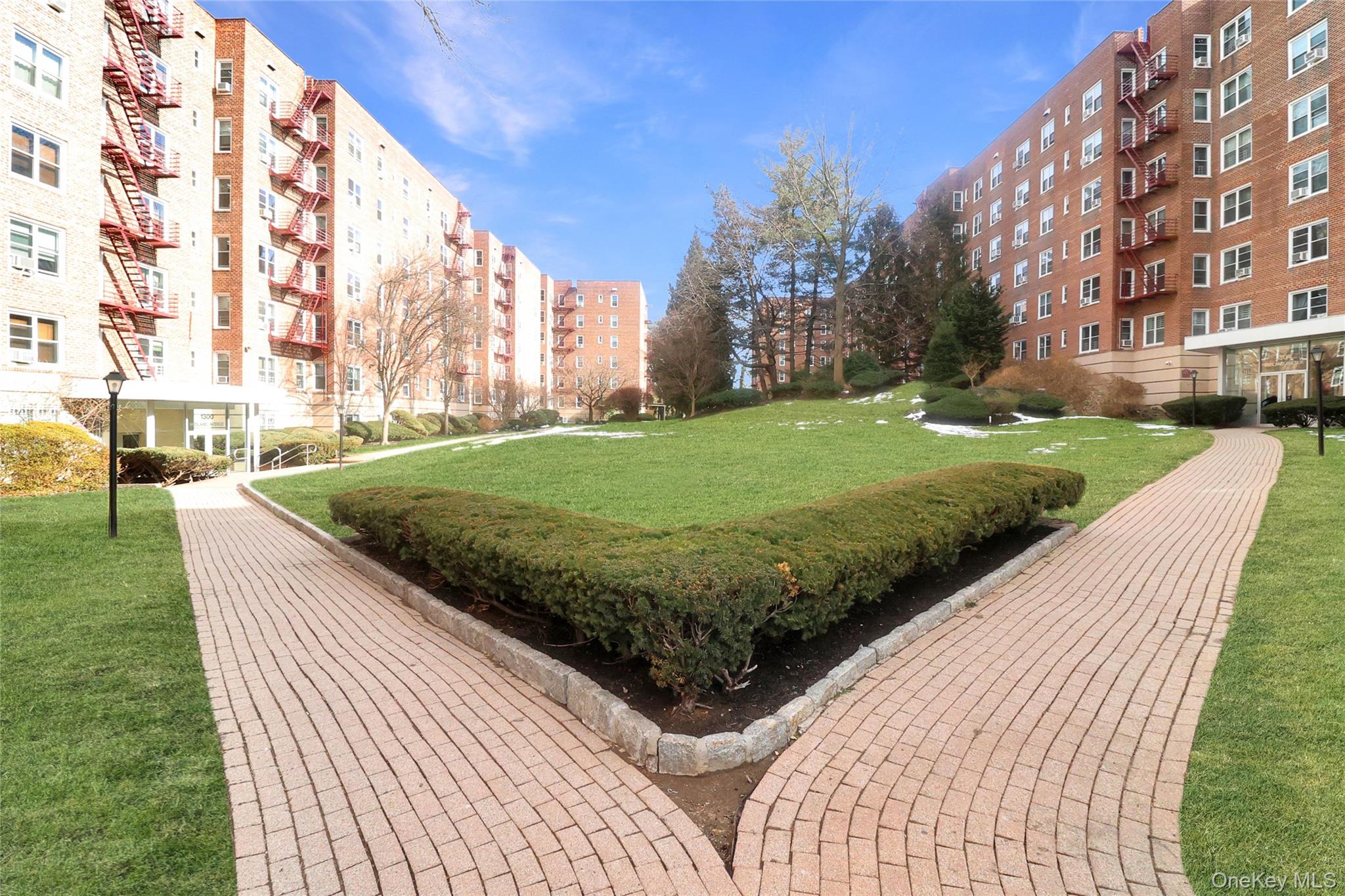 #3 photo, 1300 Midland Avenue, Yonkers , NY 10704