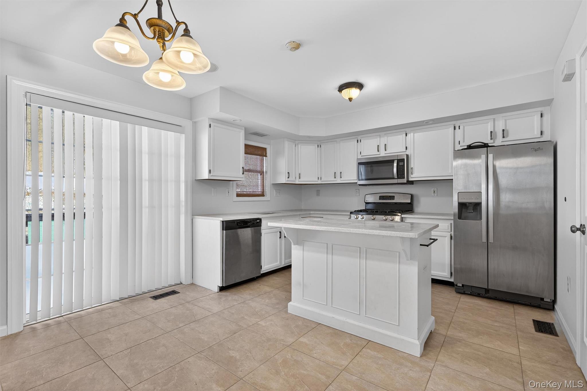 #11 photo, 2 Foltim Way, 뉴욕주 Congers , NY 10920