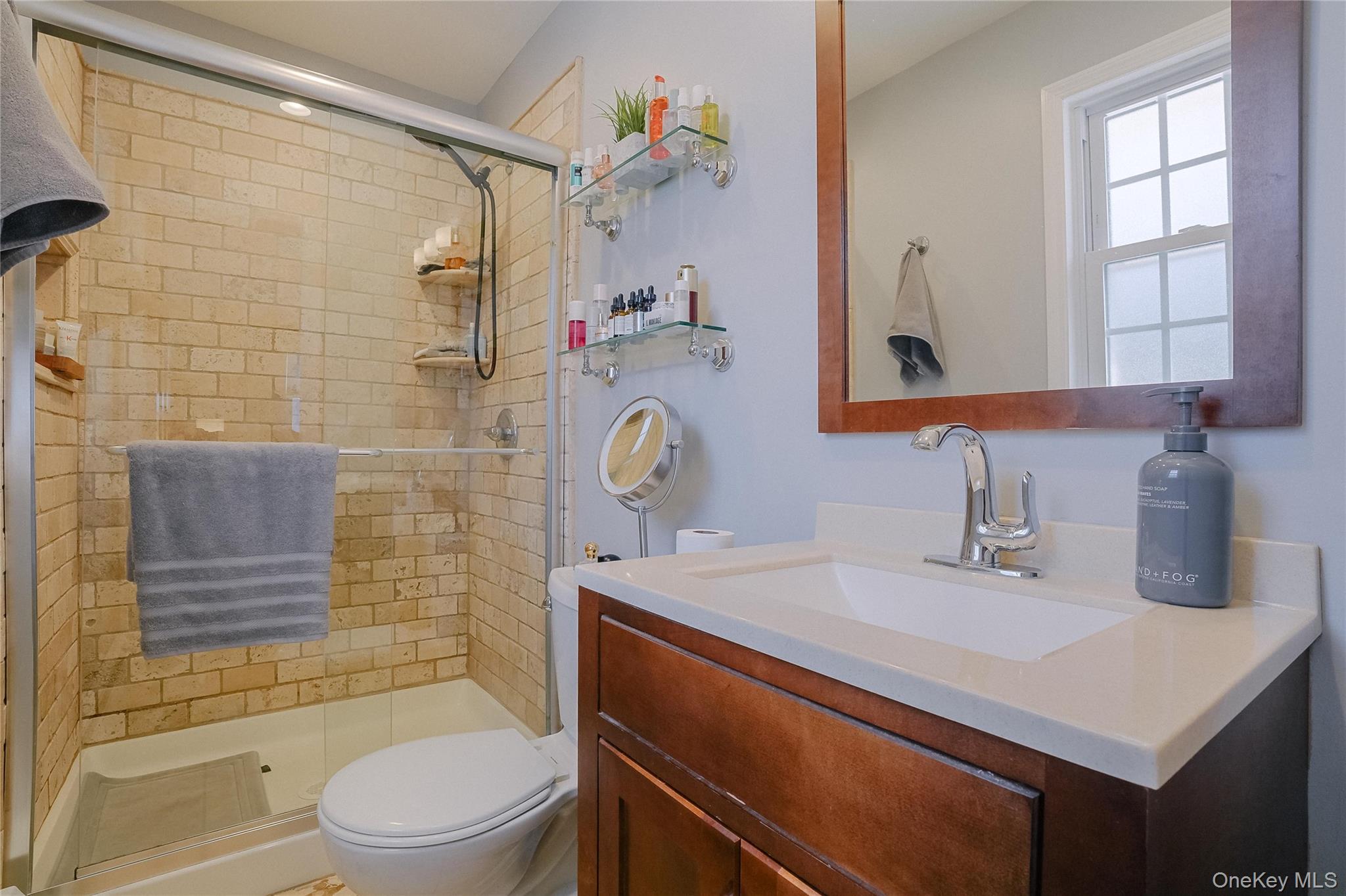 #11 photo, 410 Vineyard Avenue, Highland , NY 12528