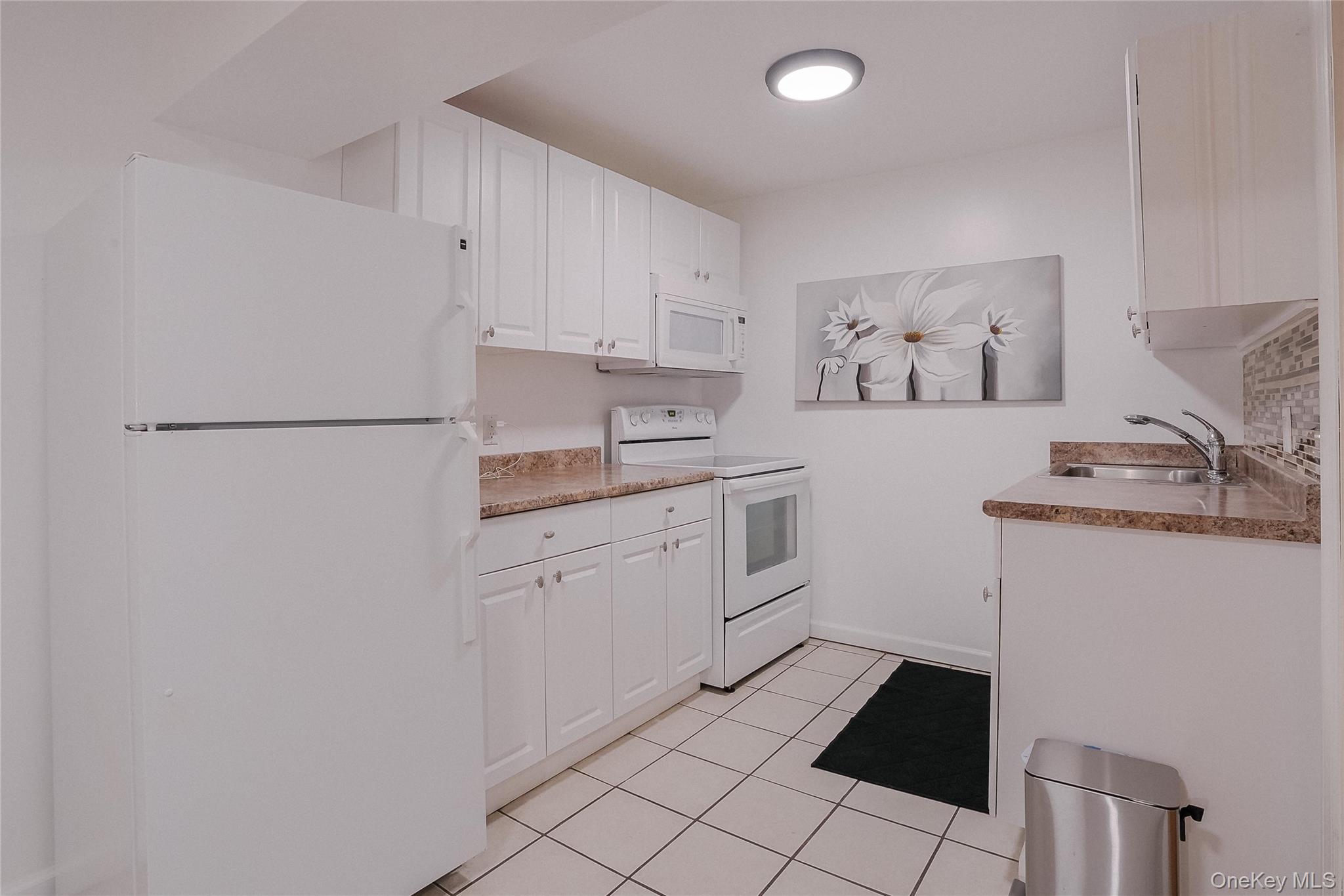 #19 photo, 410 Vineyard Avenue, Highland , NY 12528