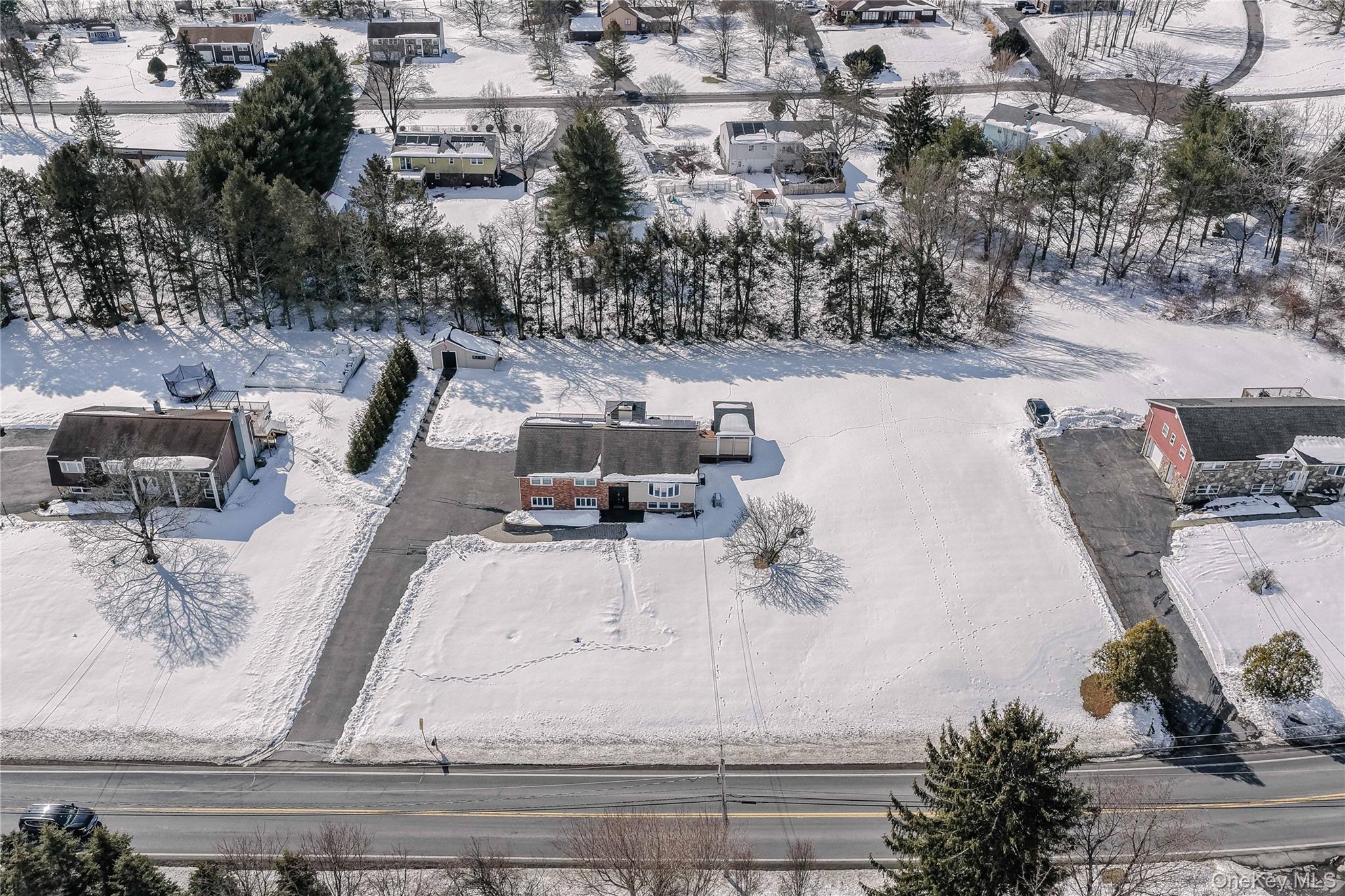 #3 photo, 410 Vineyard Avenue, Highland , NY 12528