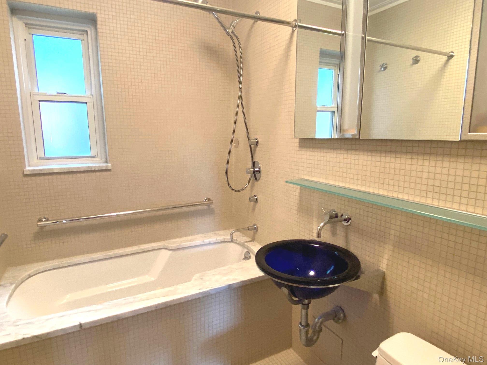 #11 photo, 330 S Broadway, Tarrytown , NY 10591