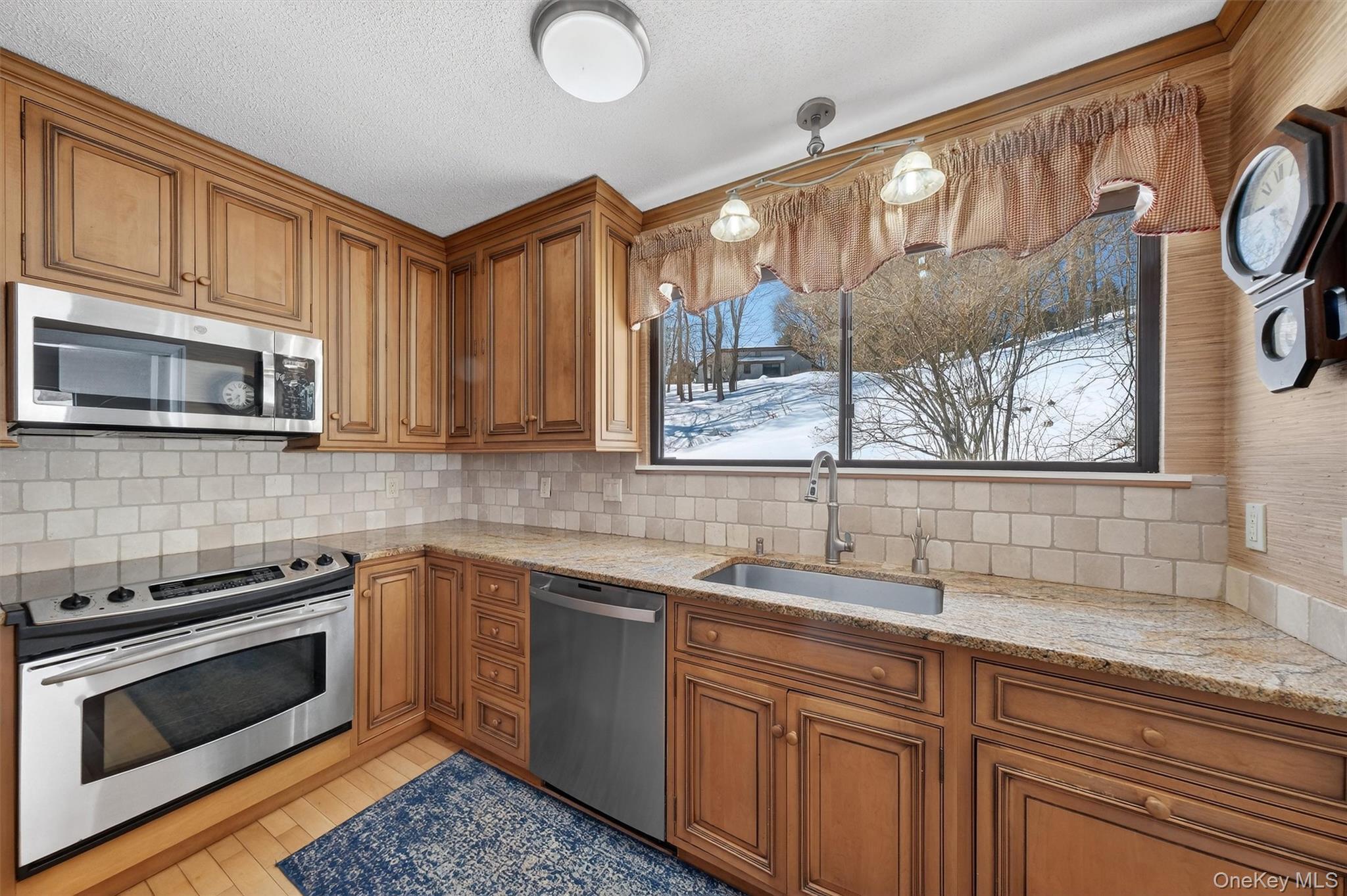 #8 photo, 228 Heritage Hills, Somers , NY 10589