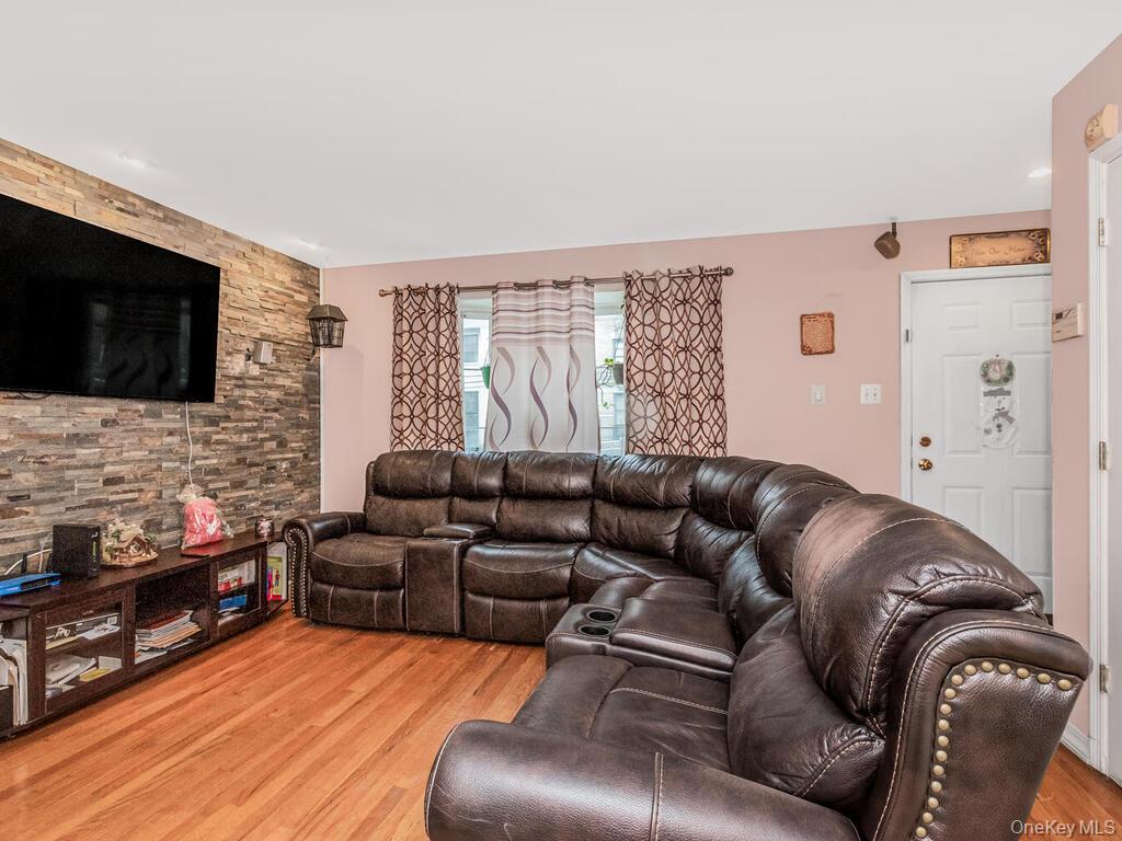 #3 photo, 526 E 139th Street, Bronx , NY 10454