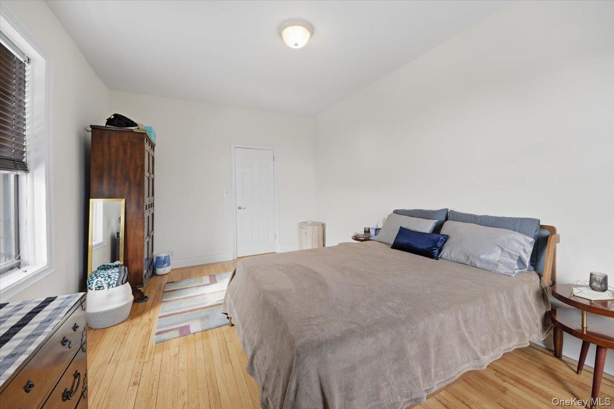 #14 photo, 43 Calton Road, New Rochelle , NY 10804