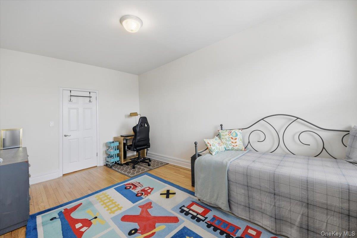 #16 photo, 43 Calton Road, New Rochelle , NY 10804