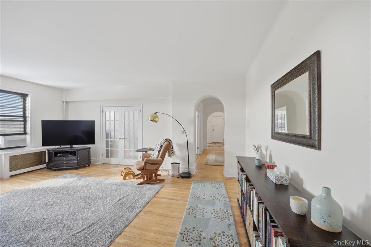 #4 photo, 43 Calton Road, New Rochelle , NY 10804