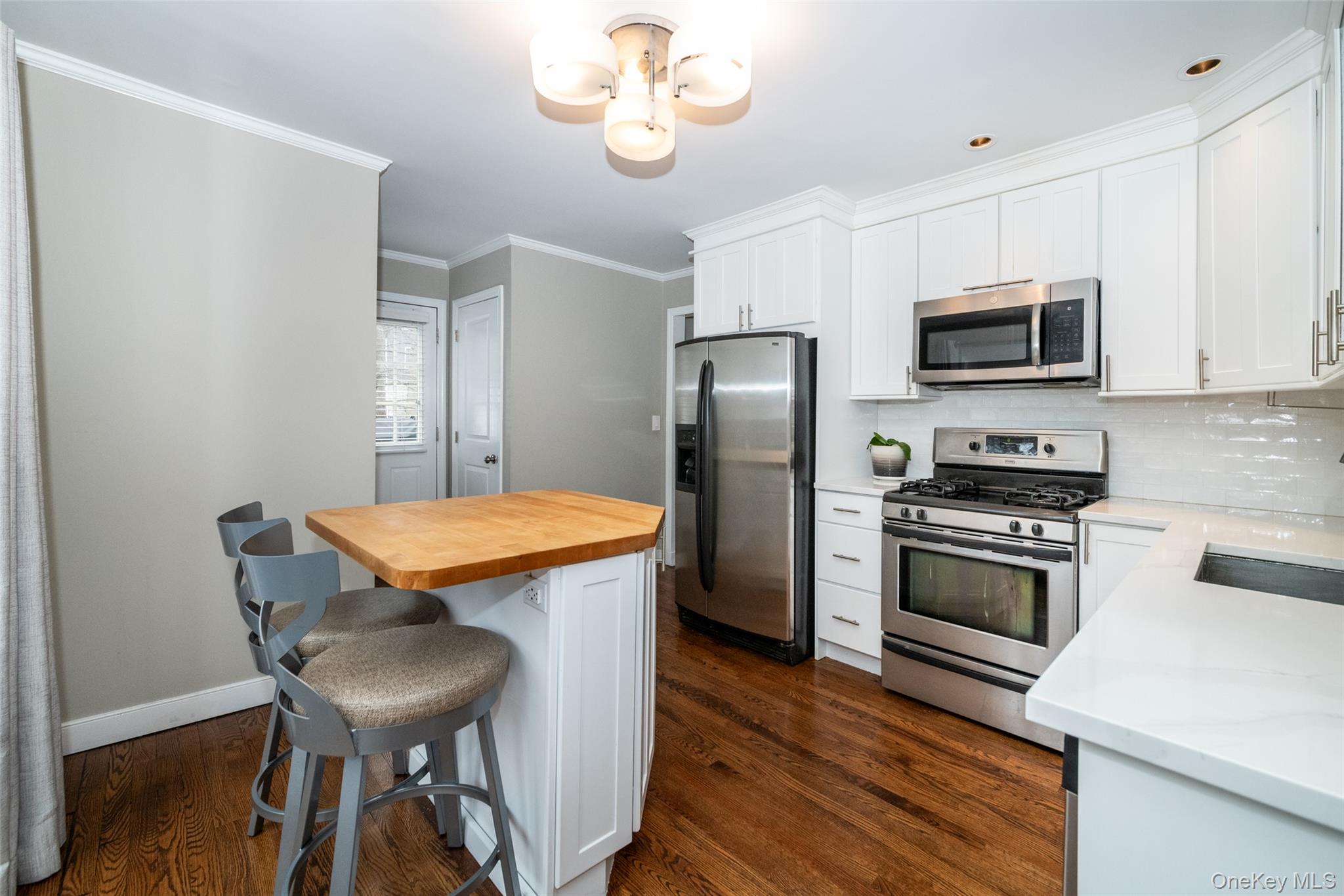 #8 photo, 29 Oakdale Avenue, New Rochelle , NY 10801