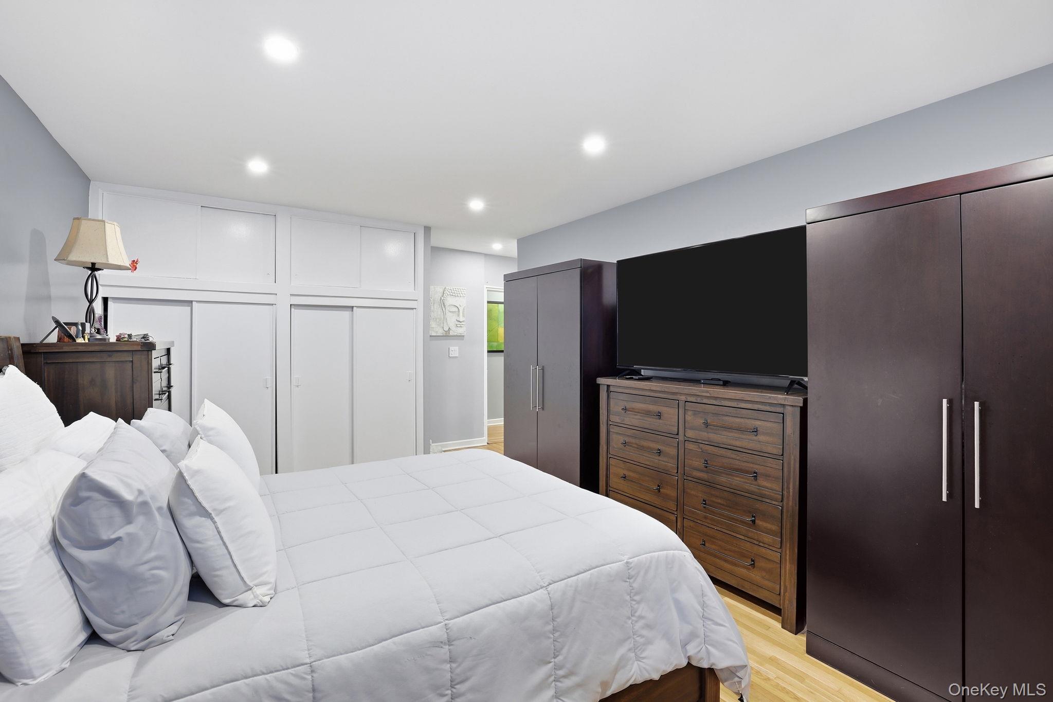 #20 photo, 1 Fieldstone Drive, Hartsdale , NY 10530