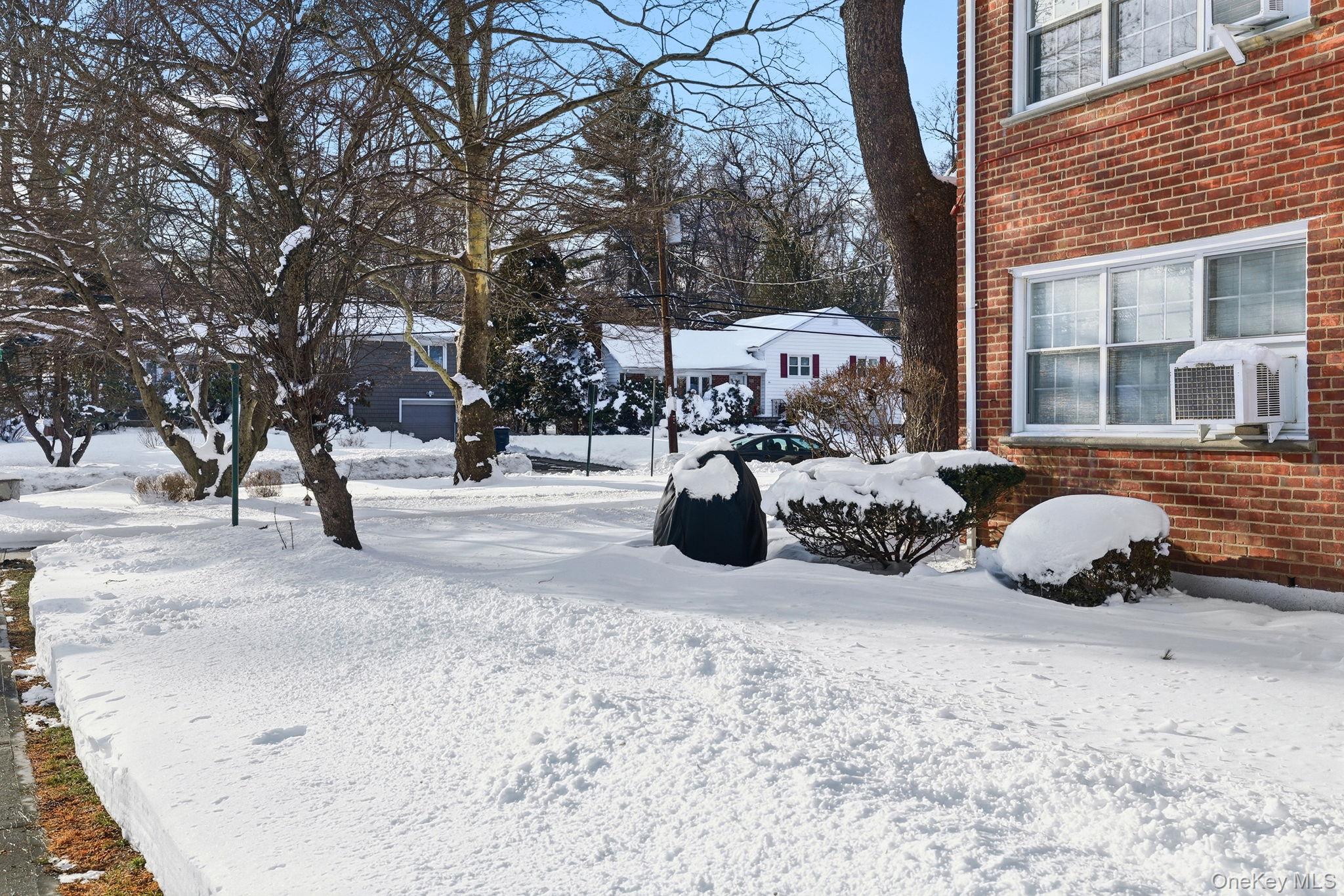 #4 photo, 1 Fieldstone Drive, Hartsdale , NY 10530