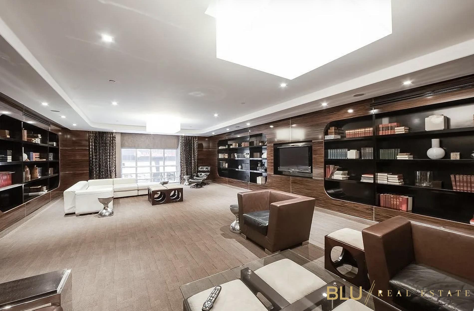 #10 photo, 111 Fulton Street, South Street Seaport , NY 10038