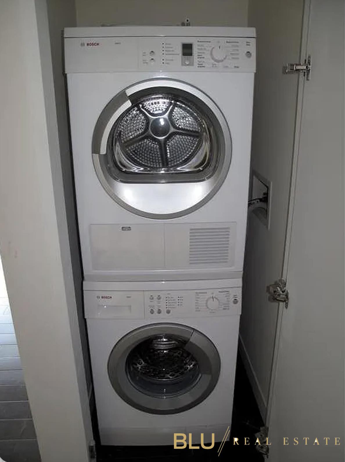 #6 photo, 111 Fulton Street, South Street Seaport , NY 10038