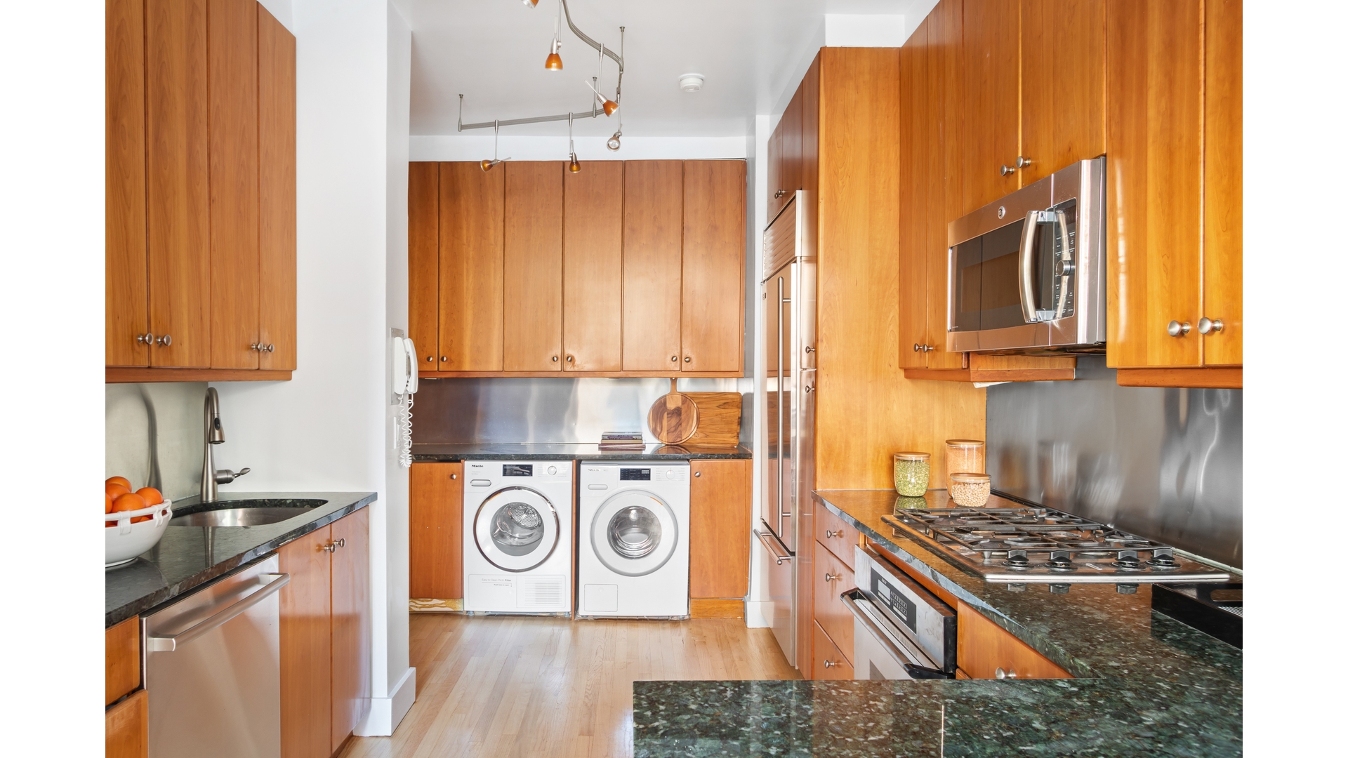 #6 photo, 245 E 93RD Street, Манхэттен ‖ Yorkville , NY 10128