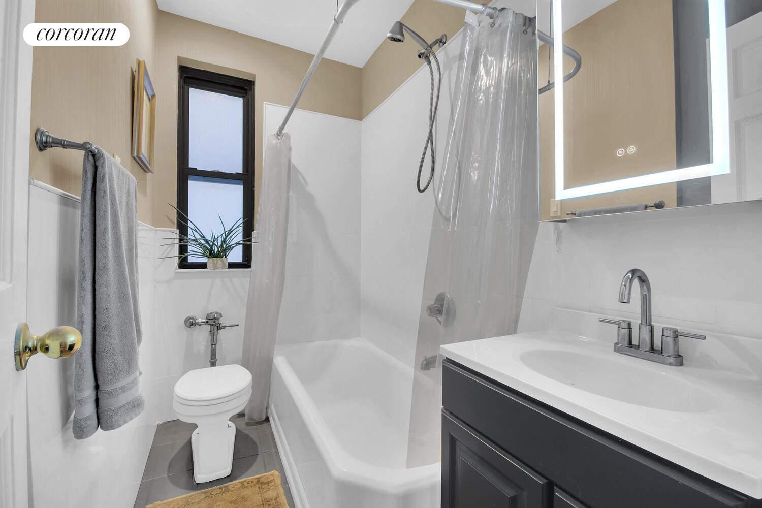 #8 photo, 17 CHITTENDEN Avenue, Hudson Heights , NY 10033