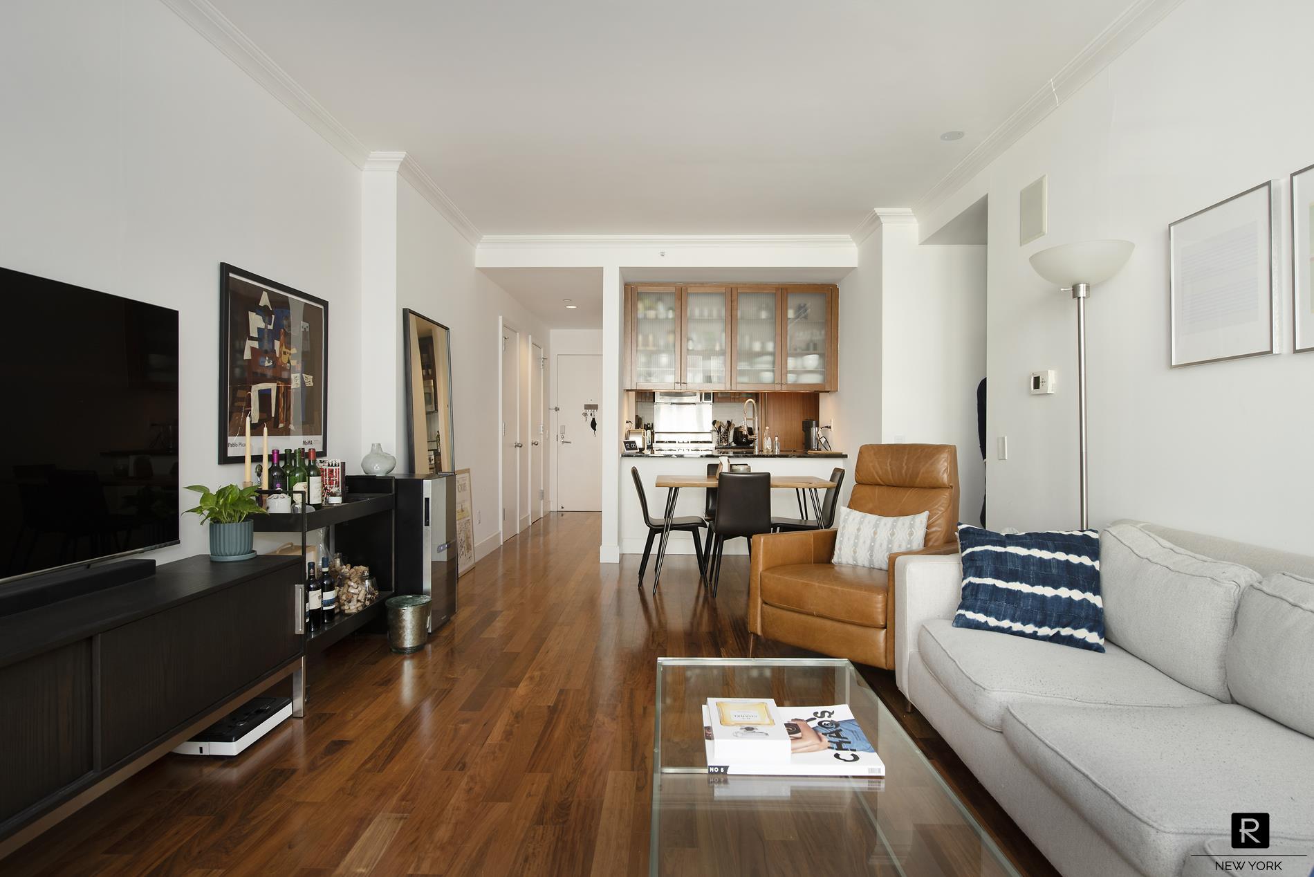 #4 photo, 250 E 53rd Street, Turtle Bay , NY 10022