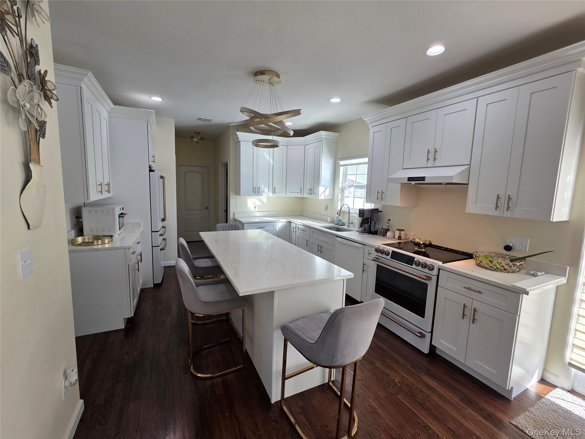 #8 photo, 139 N 26th Street, Wyandanch , NY 11798