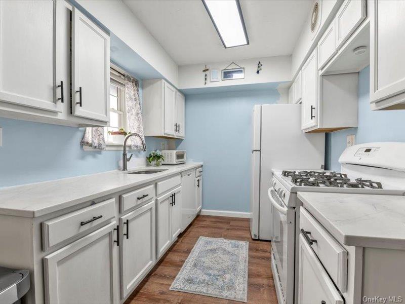 #5 photo, 123 Beach 61st Street, Arverne , NY 11692