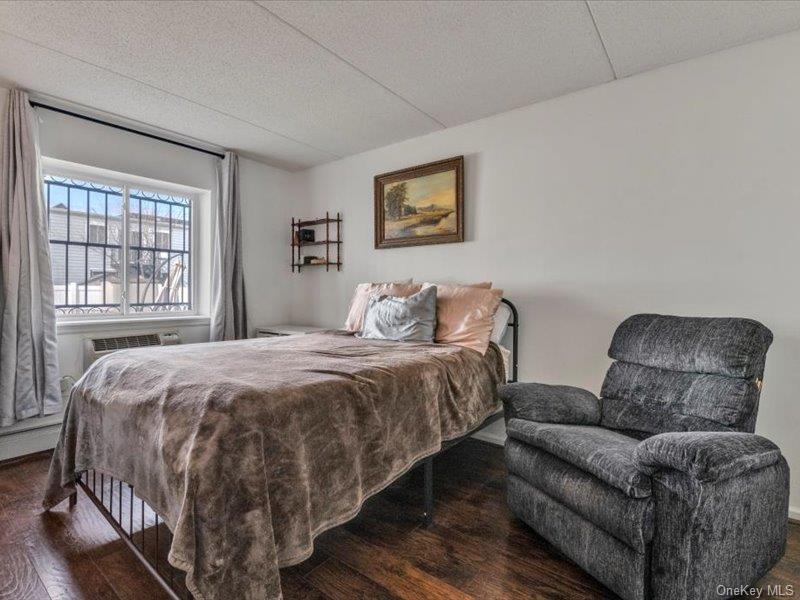 #7 photo, 123 Beach 61st Street, Arverne , NY 11692