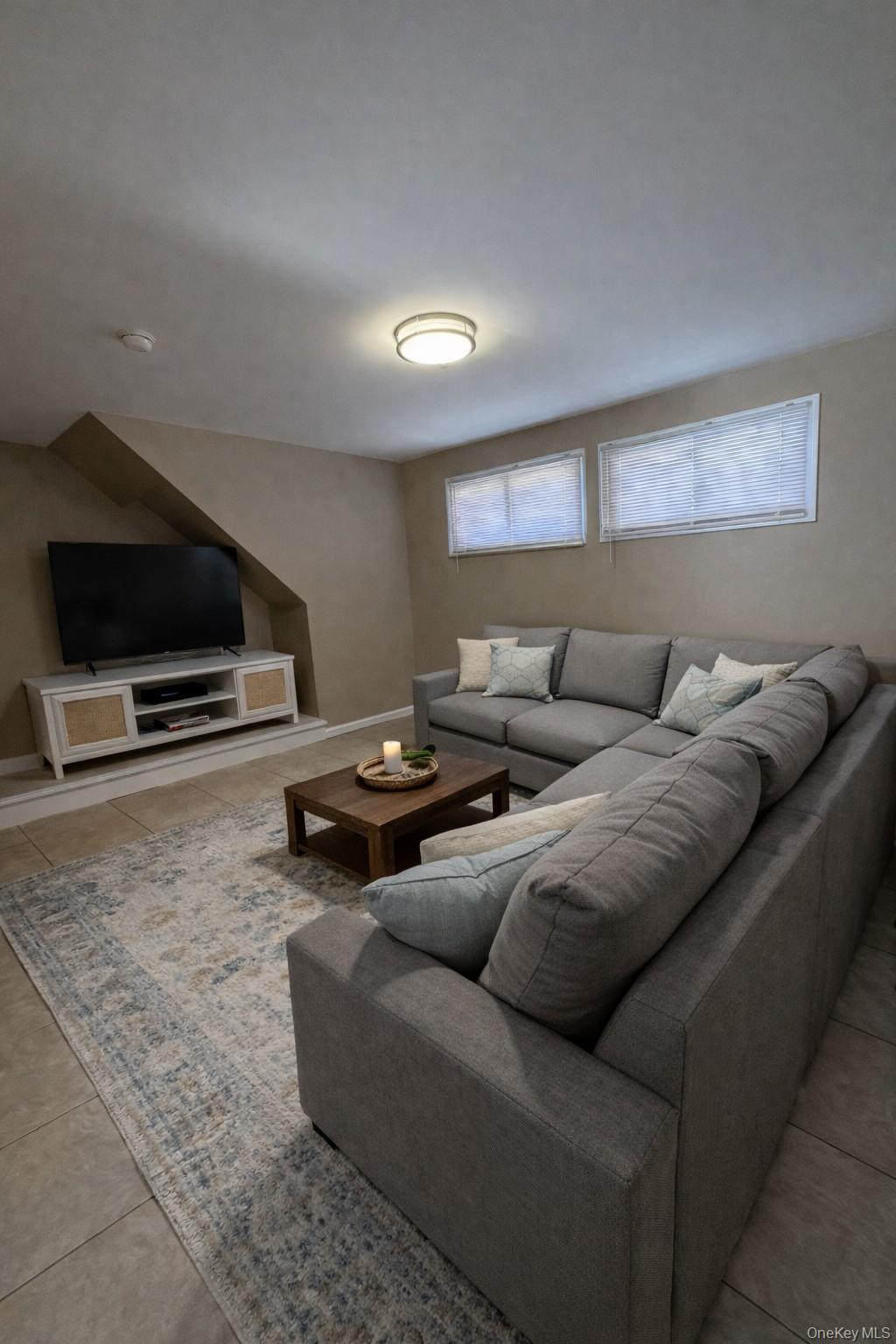 #3 photo, 579 Fire Island Avenue, Babylon , NY 11702