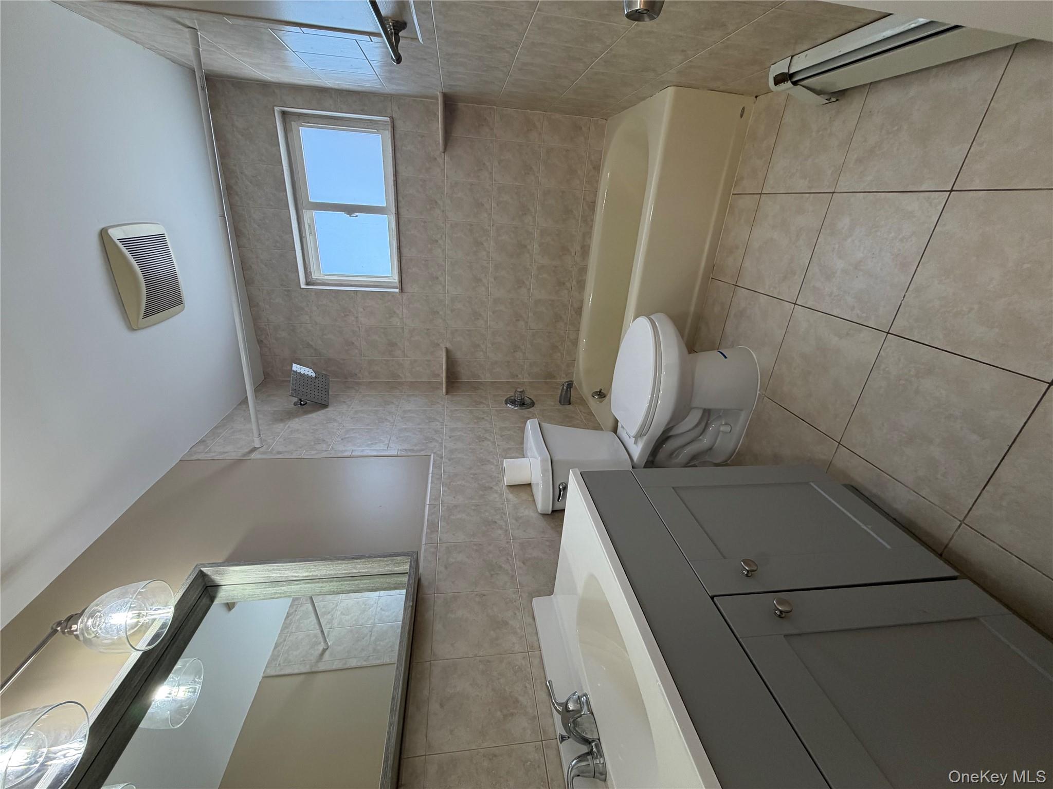 #9 photo, 579 Fire Island Avenue, Babylon , NY 11702