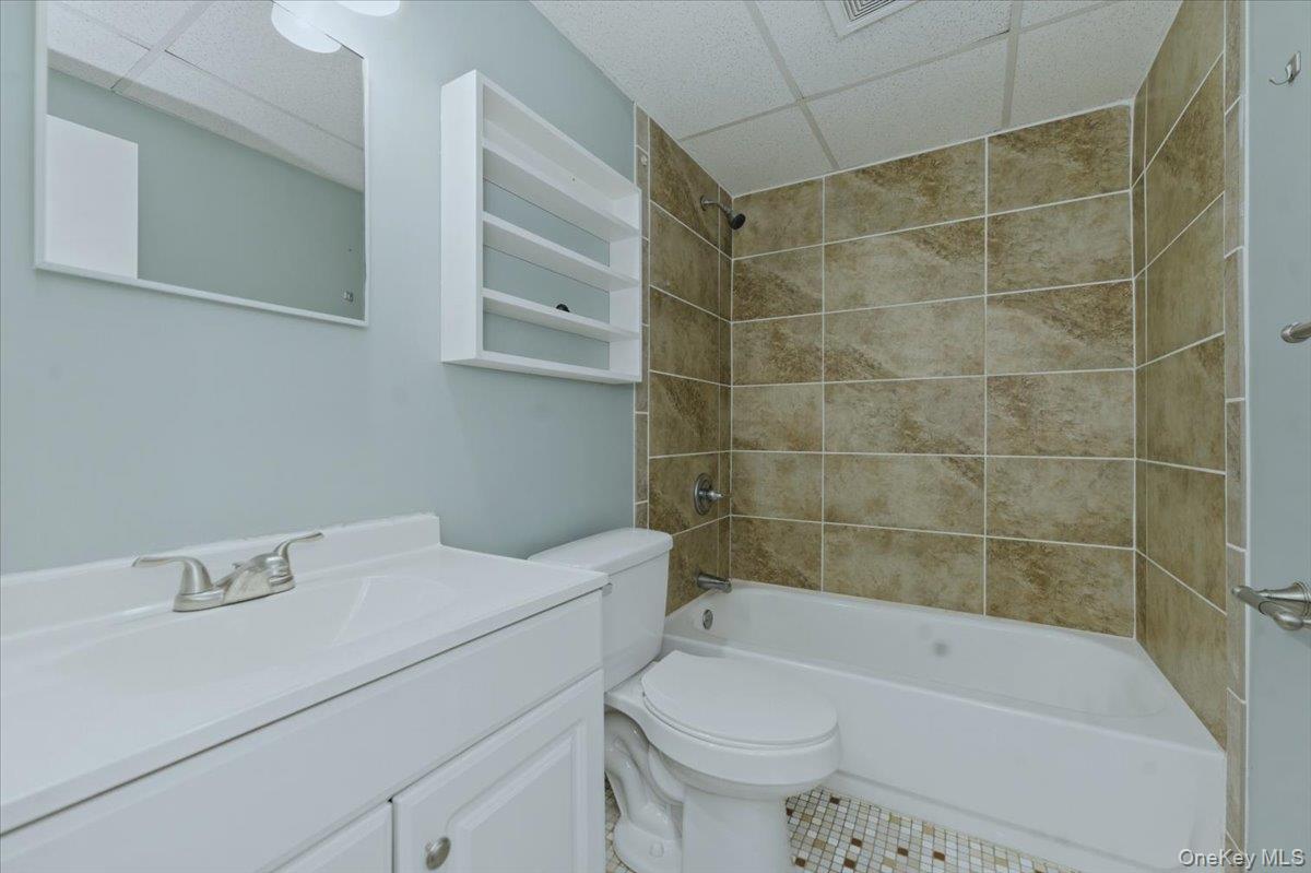 #18 photo, 801 Main Street, 롱 아일랜드 Farmingdale , NY 11735