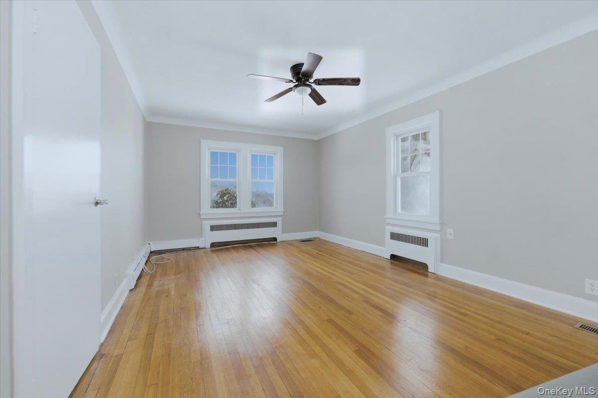 #9 photo, 801 Main Street, 롱 아일랜드 Farmingdale , NY 11735