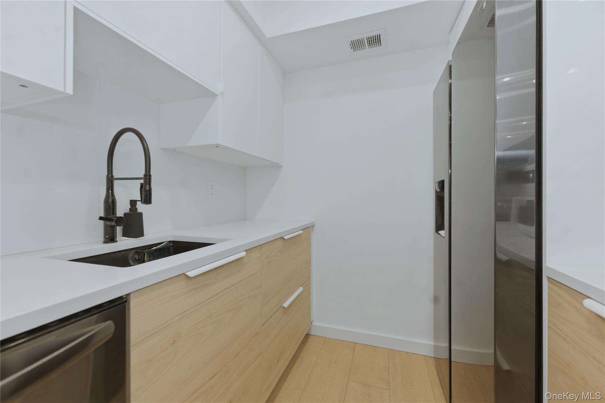 #10 photo, 81 Alhambra Drive, Oceanside , NY 11572