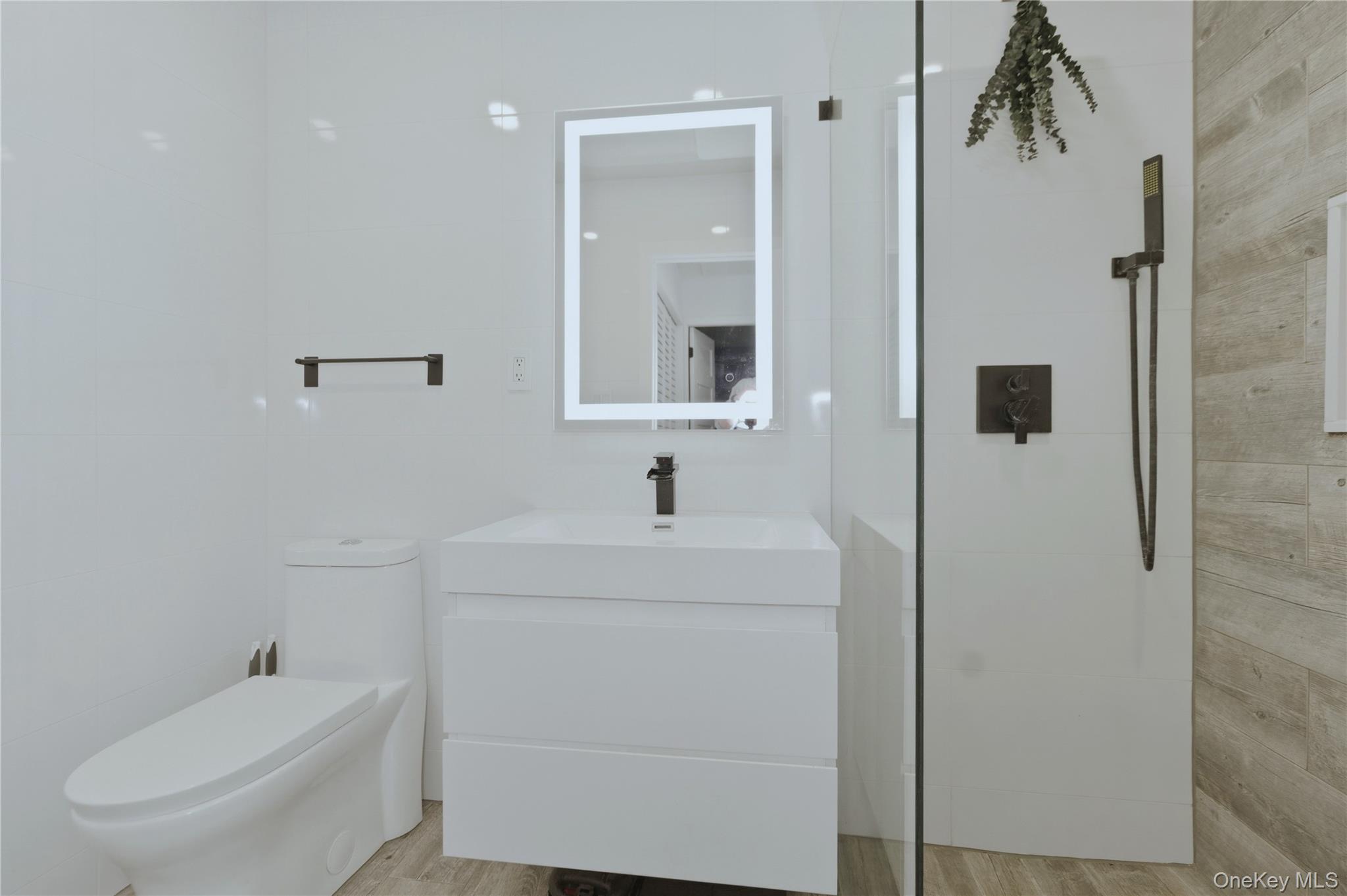 #16 photo, 81 Alhambra Drive, Oceanside , NY 11572