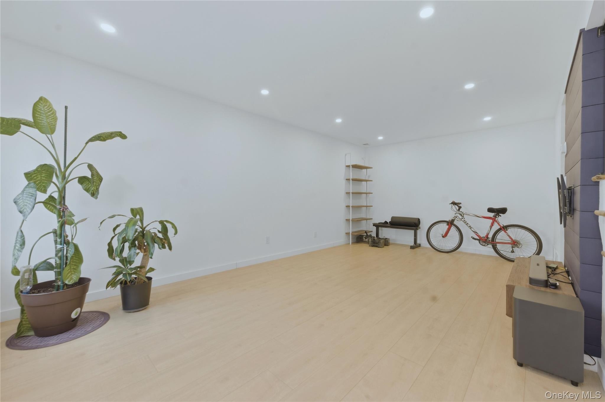 #3 photo, 81 Alhambra Drive, Oceanside , NY 11572