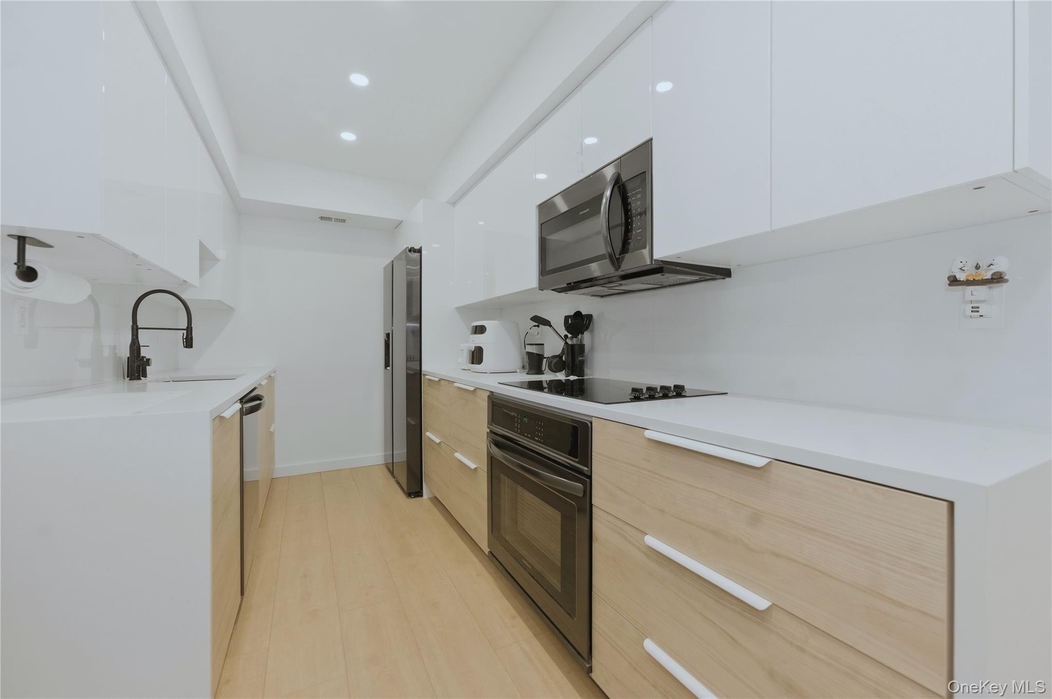 #9 photo, 81 Alhambra Drive, Oceanside , NY 11572